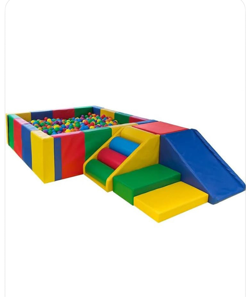 Plaza blanda Magic Kingdom colorful ball pit with slide and stairs for kids, made of waterproof PVC